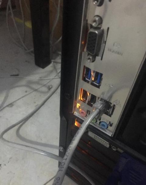 网线灯闪烁原因解析：绿橙灯状态全解读