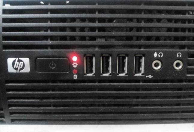电脑主机箱红灯闪烁原因解析