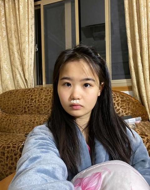手机后置摄像头自拍照歪脸原因解析
