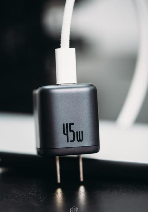 随身WiFi长时间插电使用，揭秘安全与寿命问题