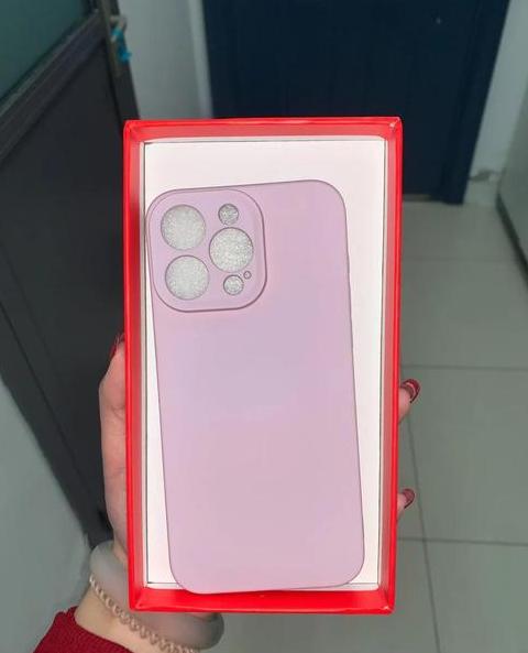 硅胶手机壳不使用放着会发黄吗