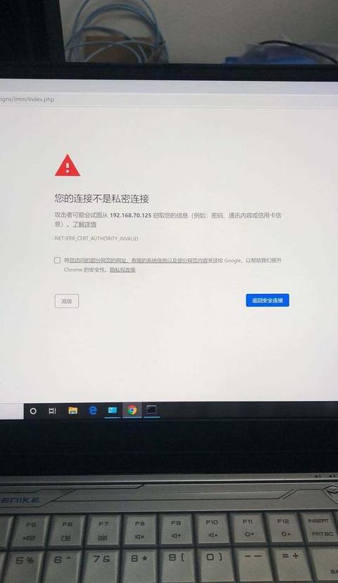 电脑启动硬盘灯常亮怎么办？